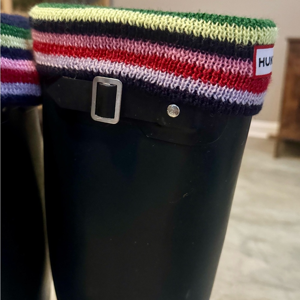 Hunter Rain Boots Black with Striped Knit Boot Socks-Willing to Sell Separately - Picture 4 of 10